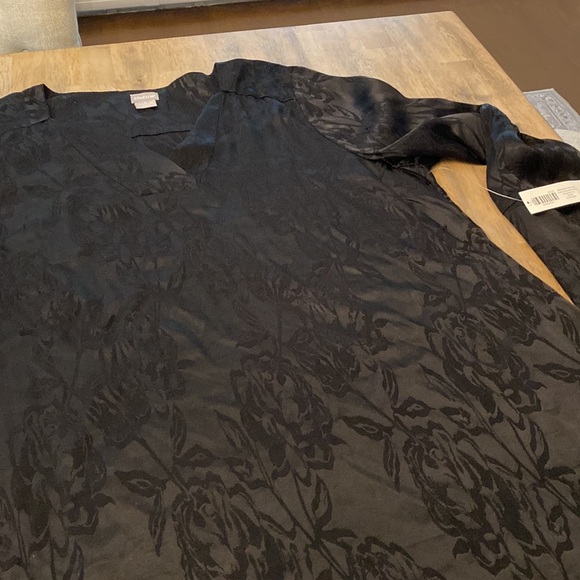 Chicos Size 2 Black Floral Long Sleeve Top - Size 2 - New w/Tags - Picture 10 of 16